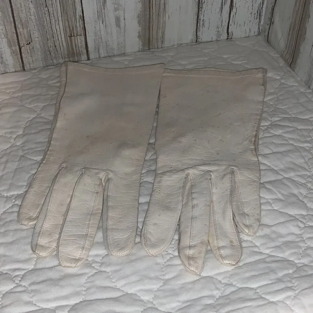 Vintage White Kidskin Leather Gloves‎